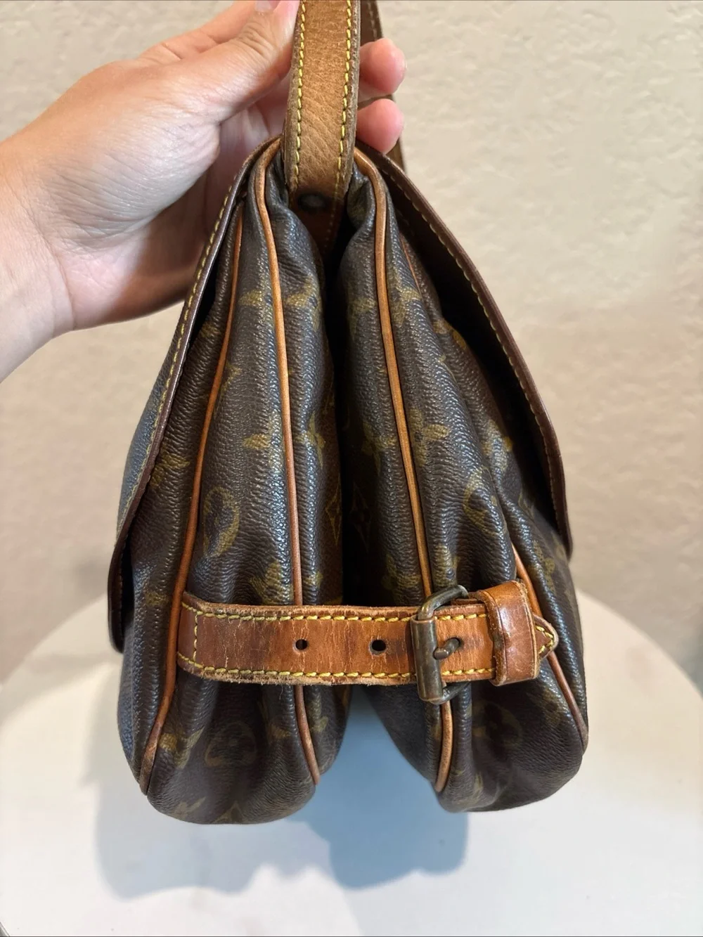Louis Vuitton FH0950 Saumur 30 Brown Monogram Crossbody Bag - Picture 5 of 16